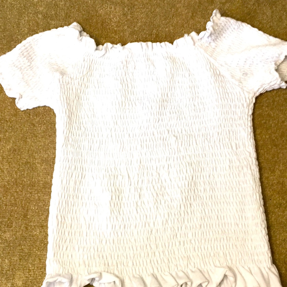 A off shoulder white top